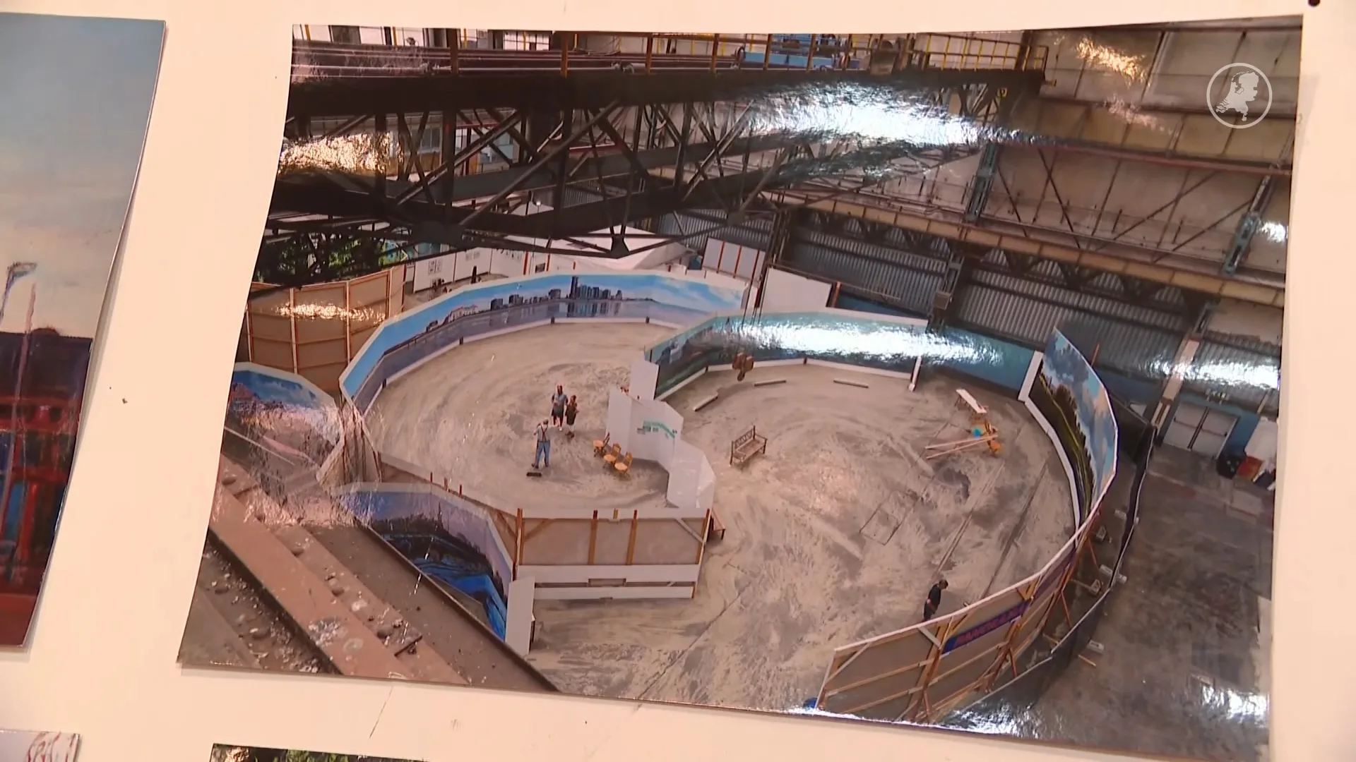 Levenswerk kunstenaar vernield: meterslang werk kapotgesneden