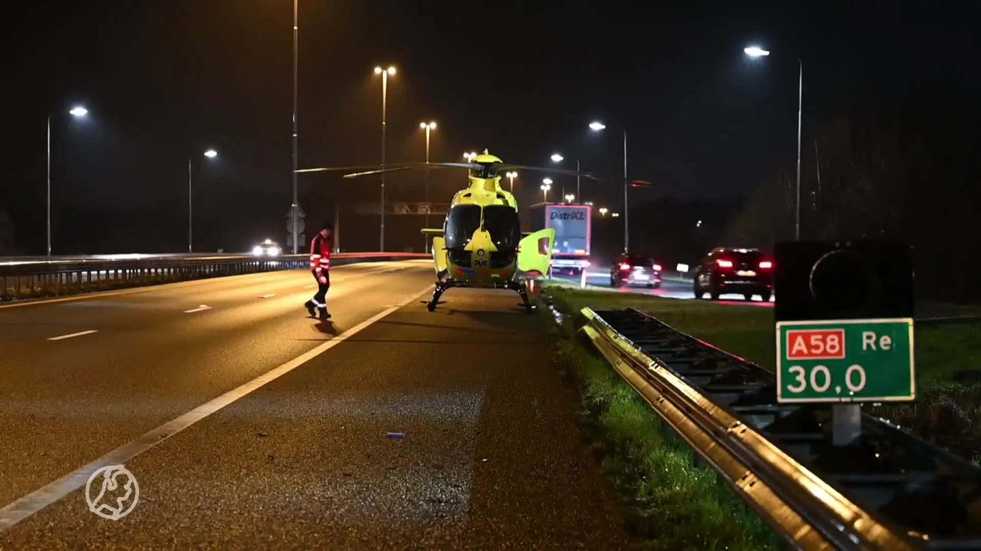 Drie inzittenden bekneld en gewond bij aanrijding op A58
