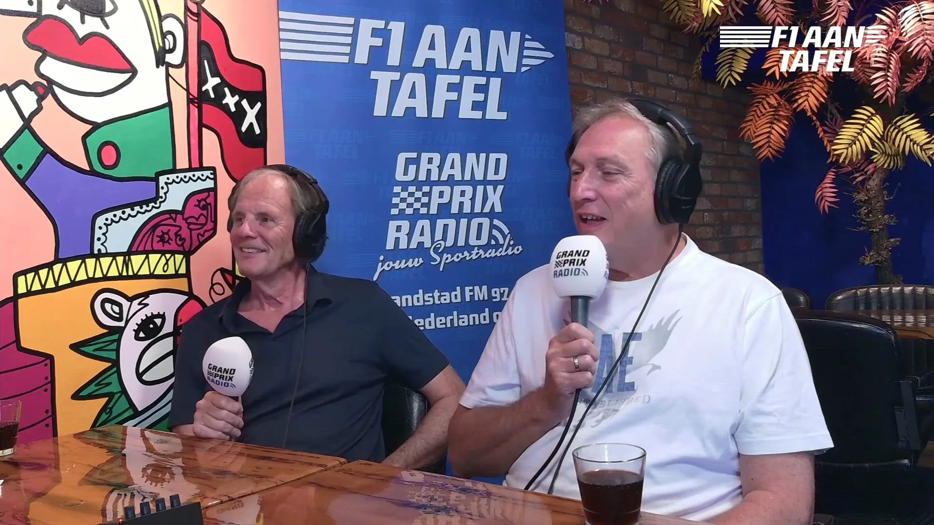 Russell gooide uit woede headrest op de baan: 'Hij reageert als Weghorst'
