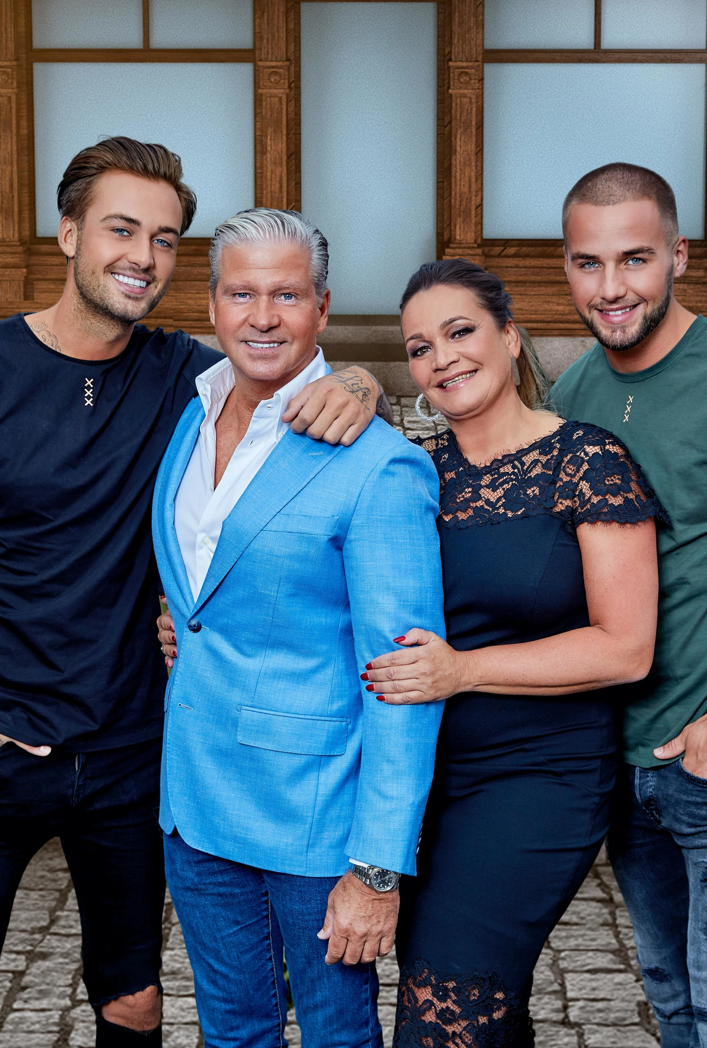 De Roelvinkjes passen op de winkel