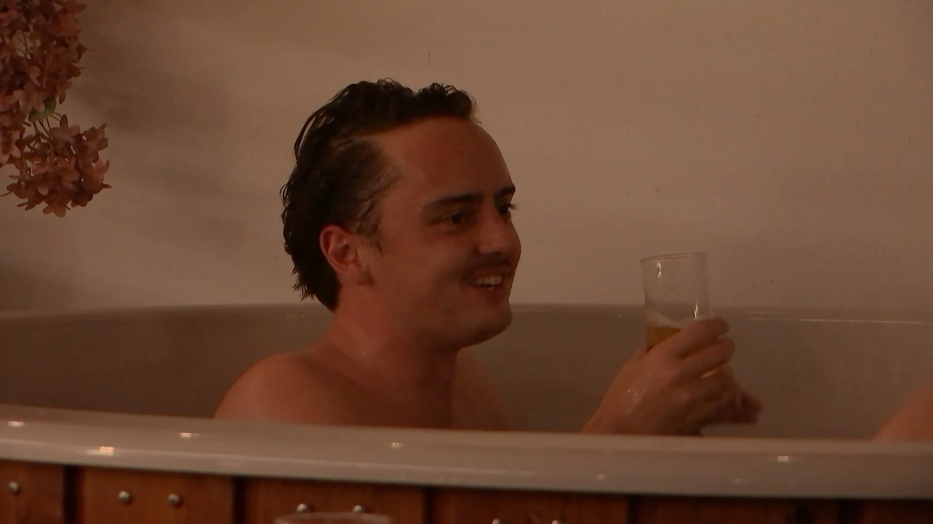 Vindt Vincent de oude haarstijl van Jeroen toch leuker?