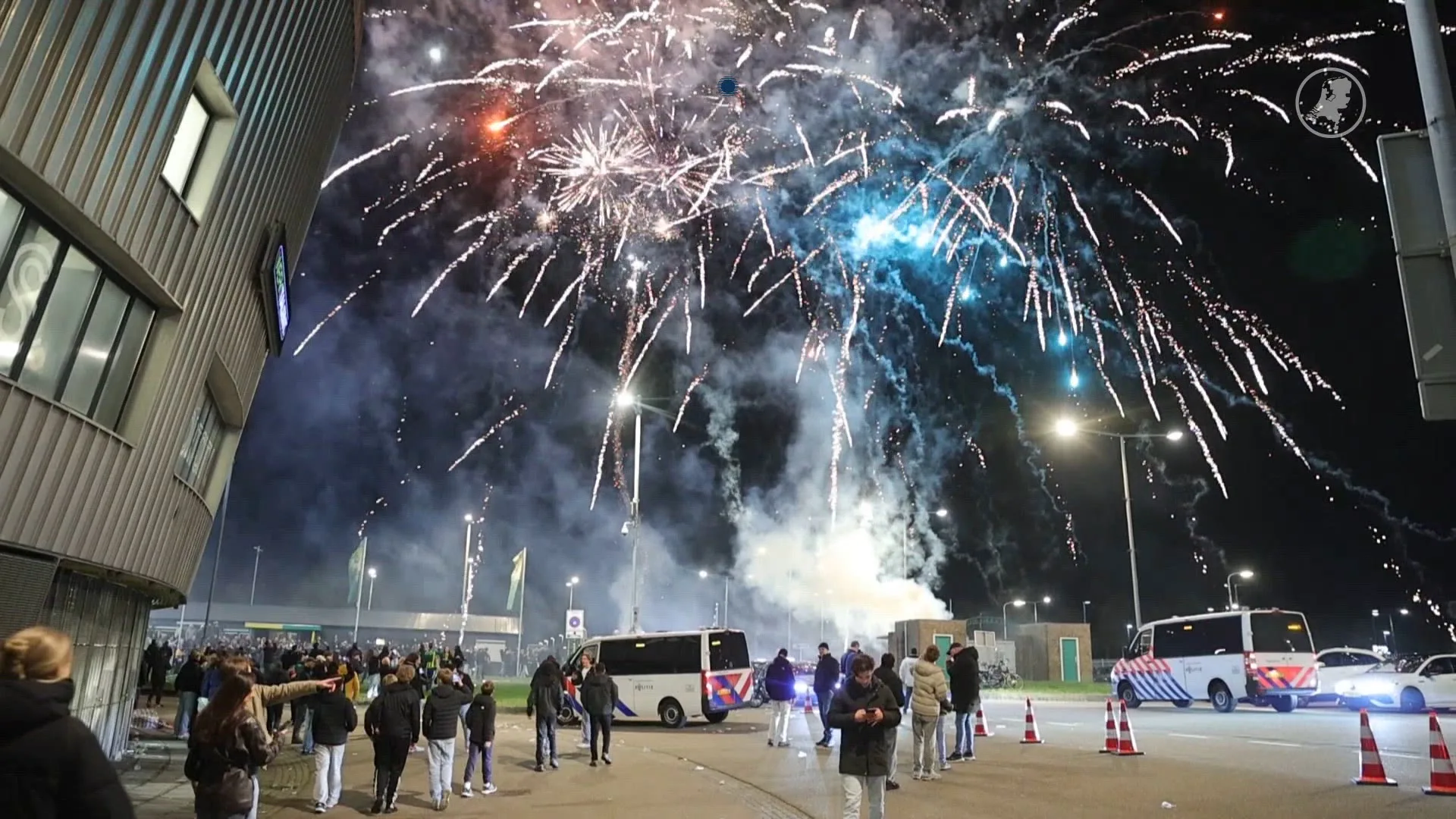 Feest in Den Haag na promoveren ADO Den Haag