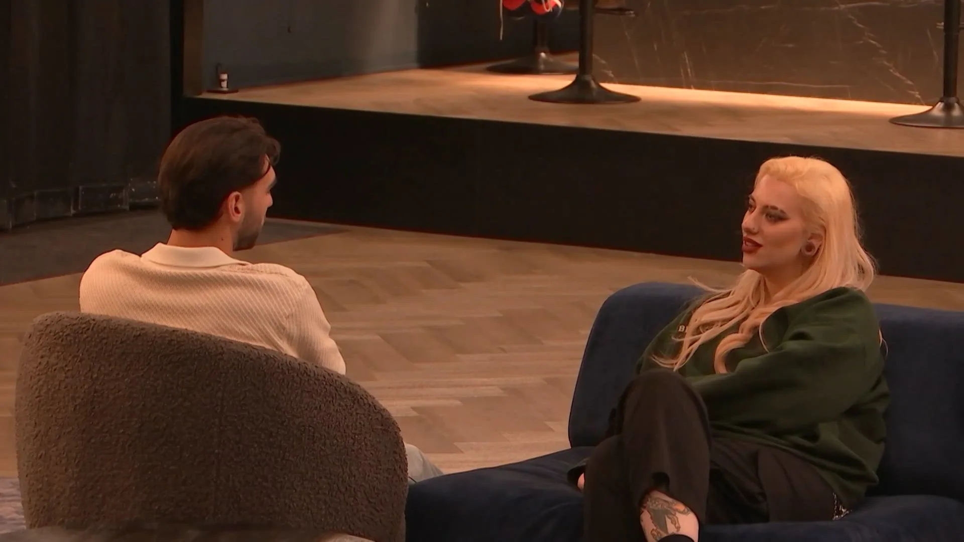 Fianca mist haar vriend niet