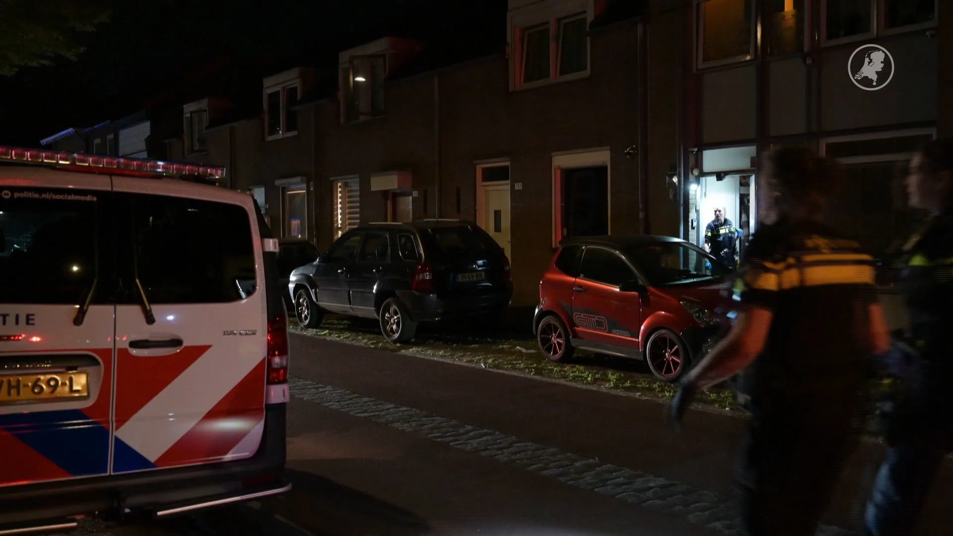 Persoon doodgestoken in woning in Tilburg, twee mensen aangehouden