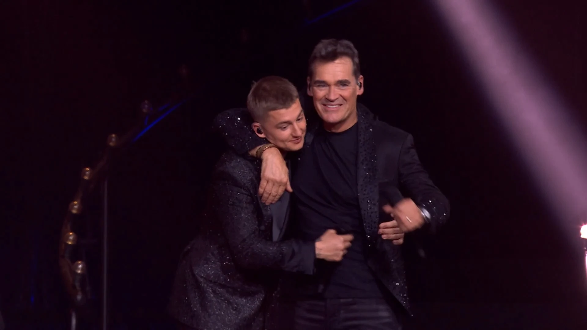 Holland Zingt Hazes - Bloed, Zweet en Tranen