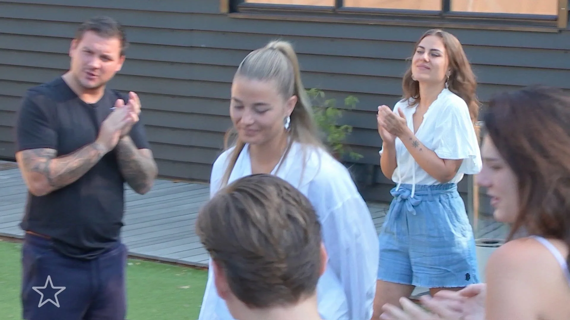 Anouk heeft de loods verlaten