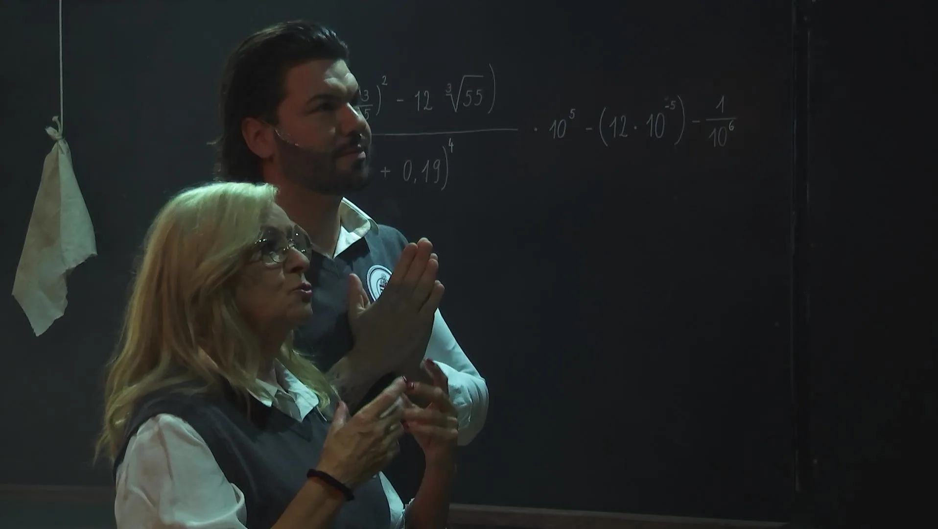 Nonnenklooster: Francis van Broekhuizen en Laetitia Gerards - Corrie Konings en Roy Donders