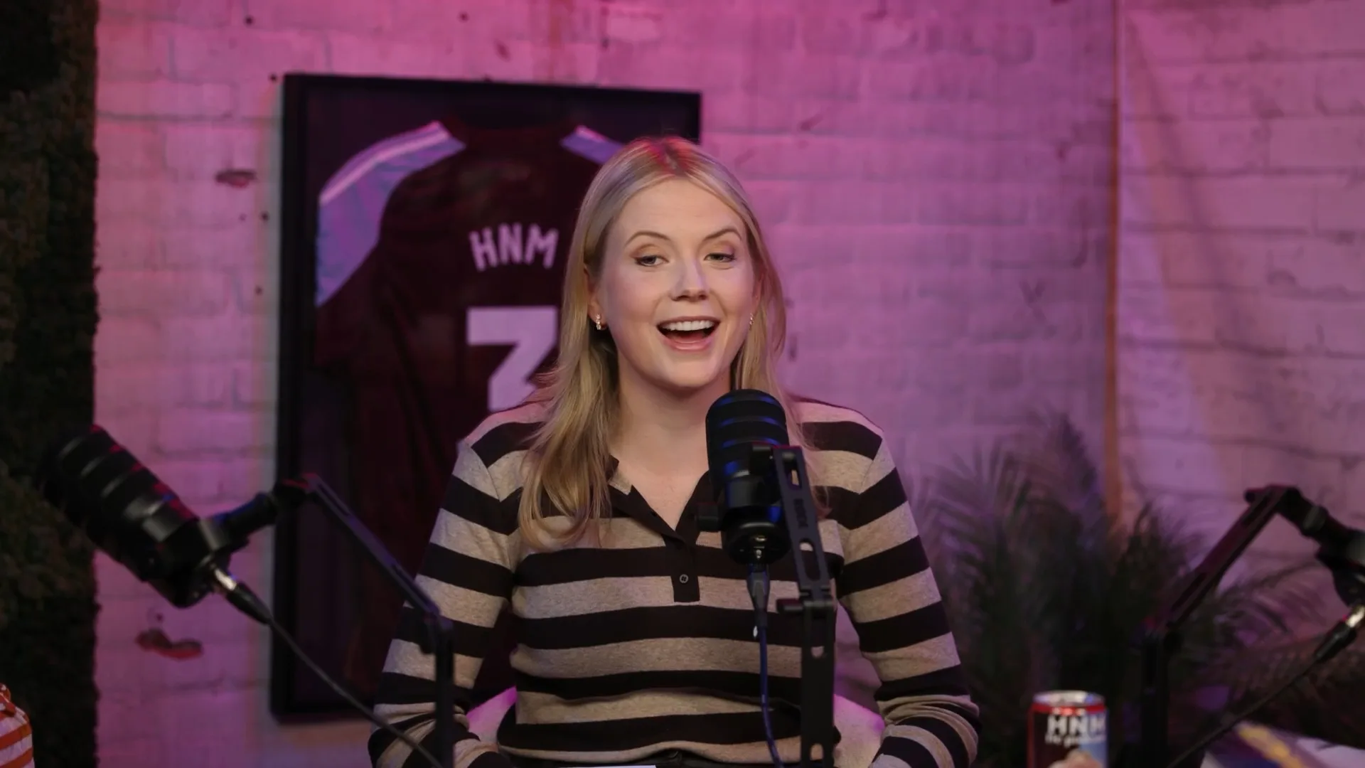 Verloofde van Rob Jetten staat in nieuwe L'Homo: 'Schaarsgekleed'