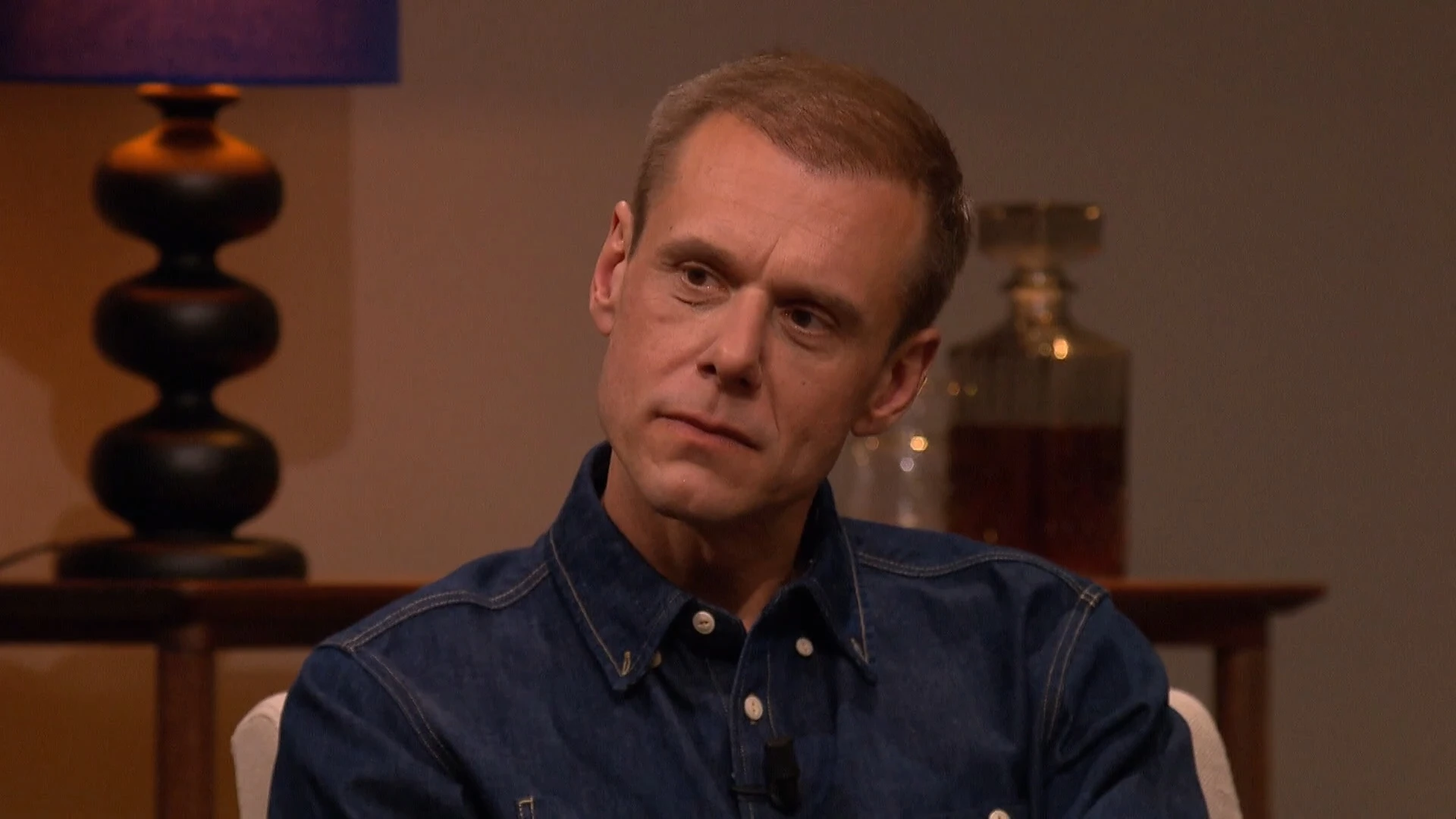 Raadt Armin van Buuren zijn zoon het dj-vak aan? 'Het is niet goed voor een mens'