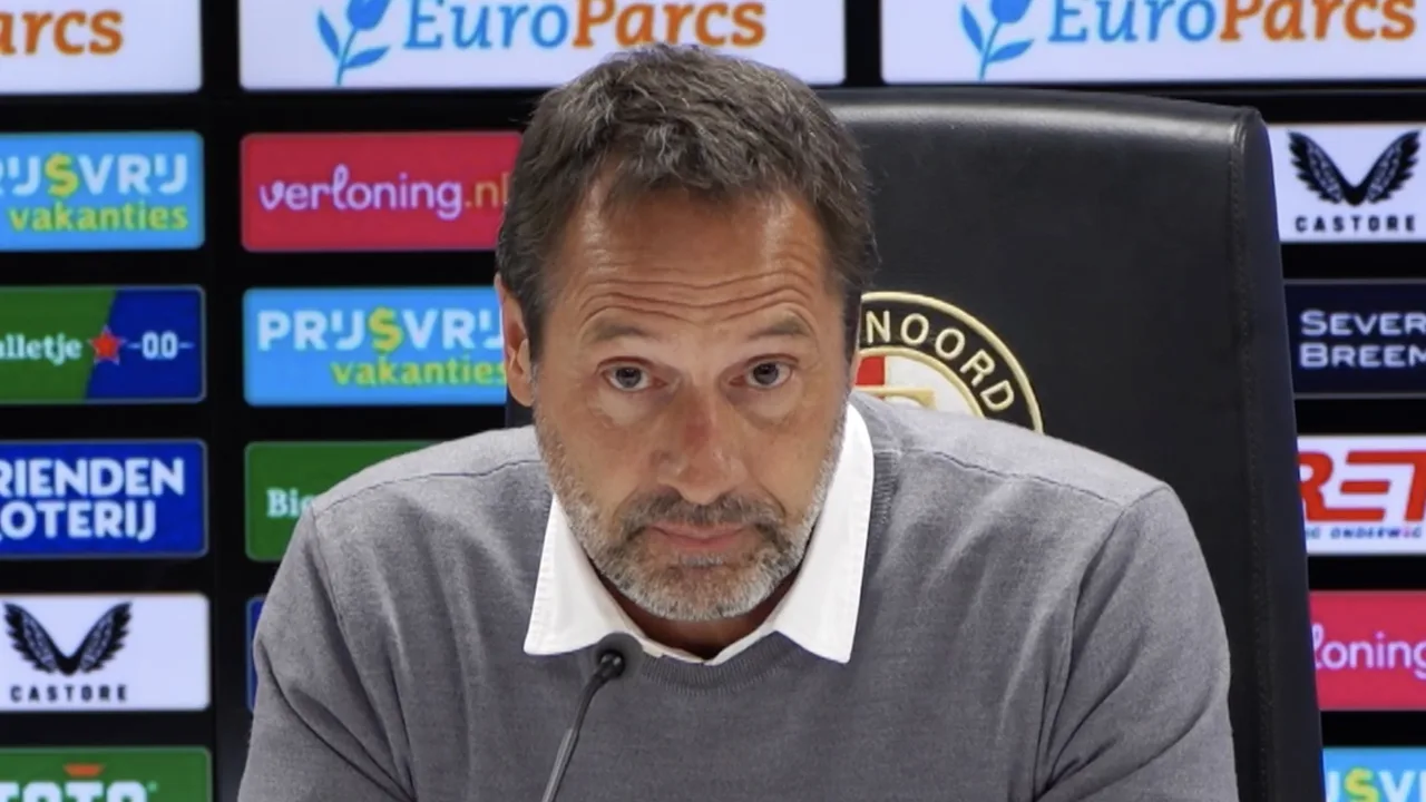 Haalt Van ‘t Schip nog voldoening uit trainerschap Ajax? 'Op dit moment even niet'