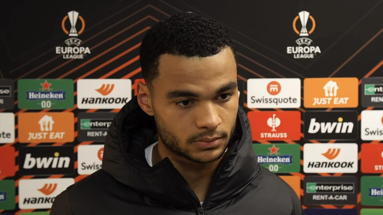Cody Gakpo hoopvol richting return na pijnlijke nederlaag tegen Atalanta