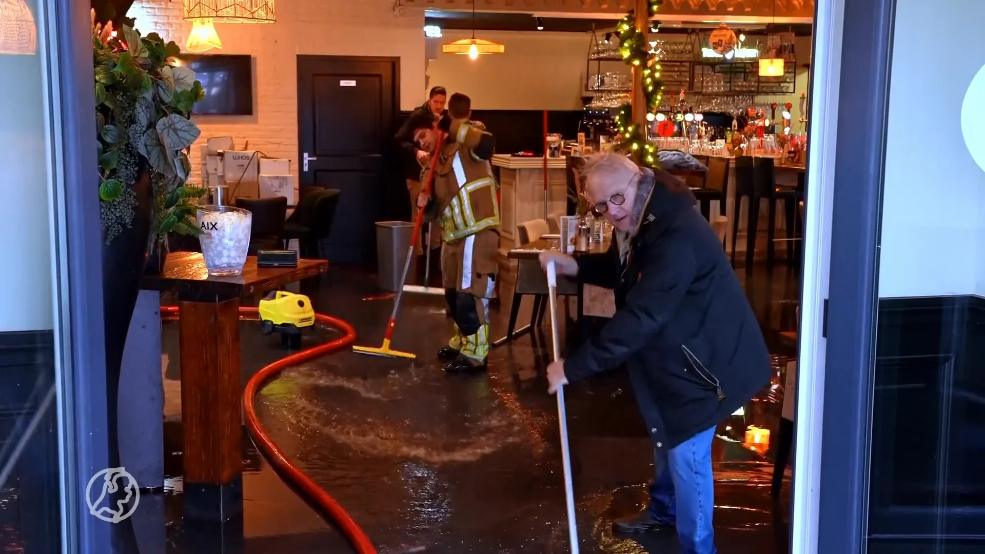 Restaurant Kaatsheuvel staat blank door het hoge water