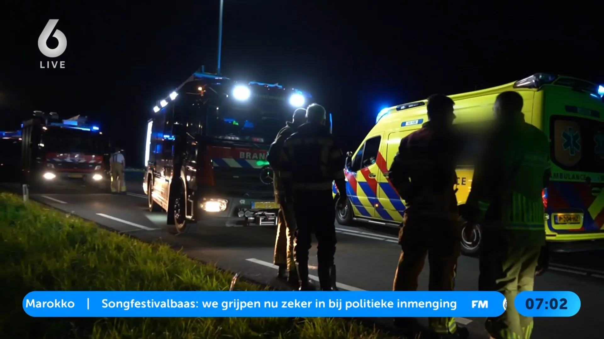 Twee voertuigen te water bij botsing in Hoogkarspel