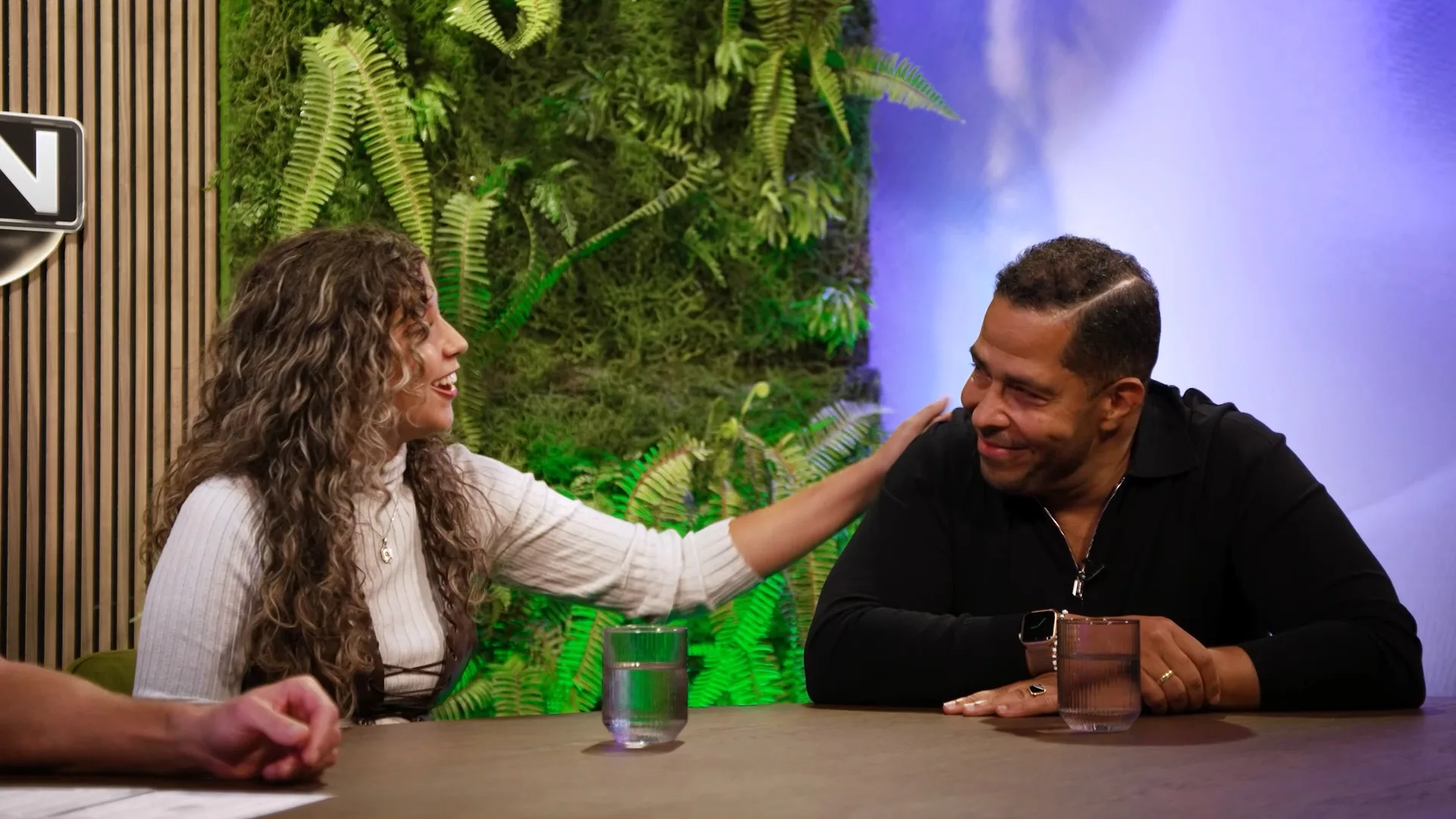 Eduardo in tranen tijdens terugblik...