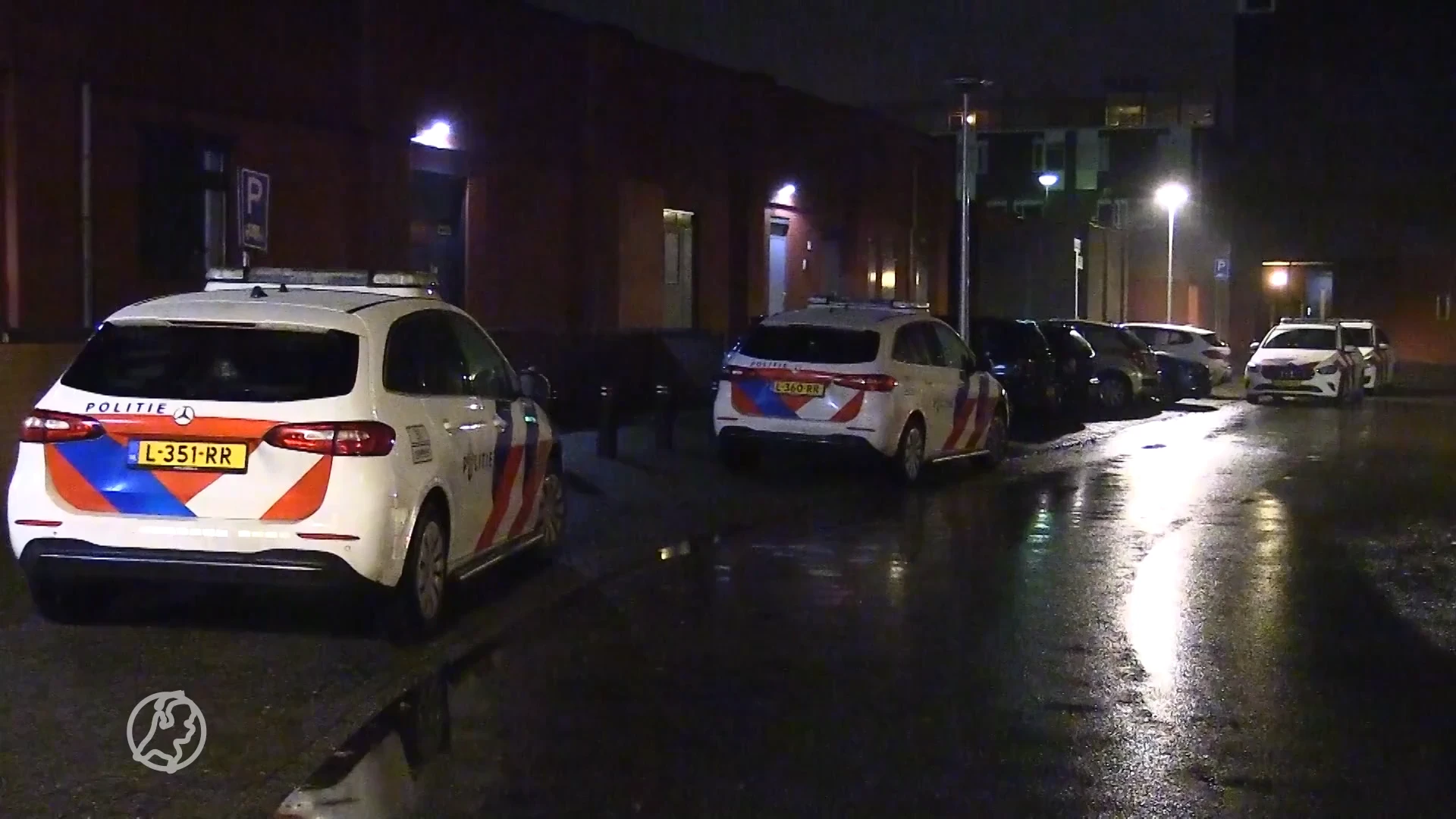 Buurt Hengelo opgeschrikt door explosie en brand in woning