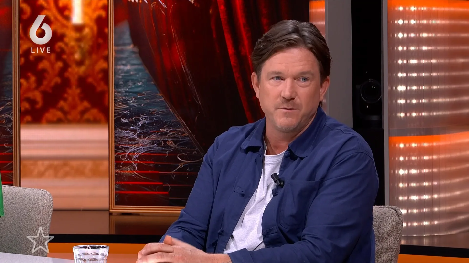 Johnny de Mol openhartig: moeilijke jaren hebben er 'ingehakt'