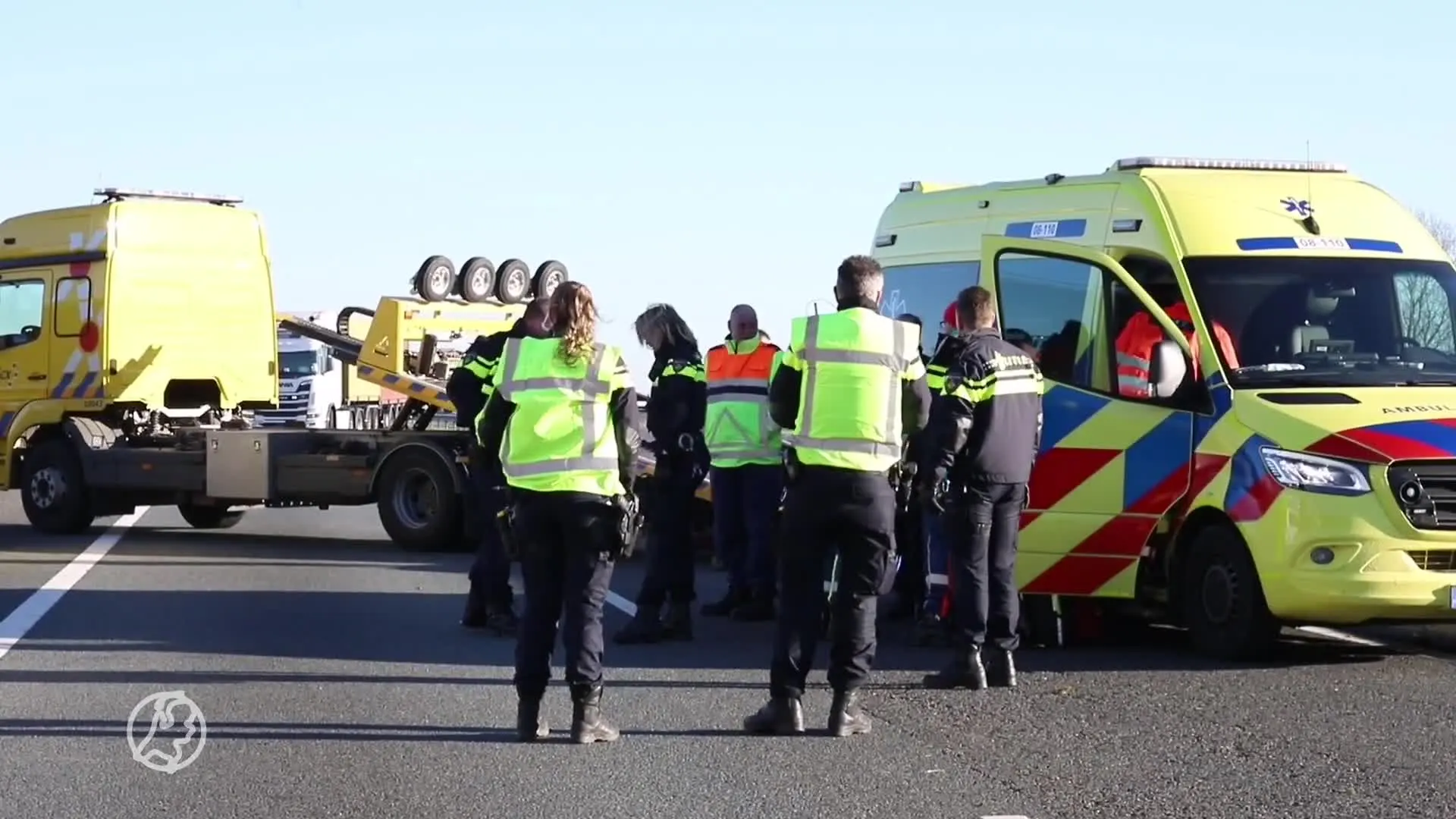 Man (41) overleden bij ongeluk op snelweg A15 bij Vuren