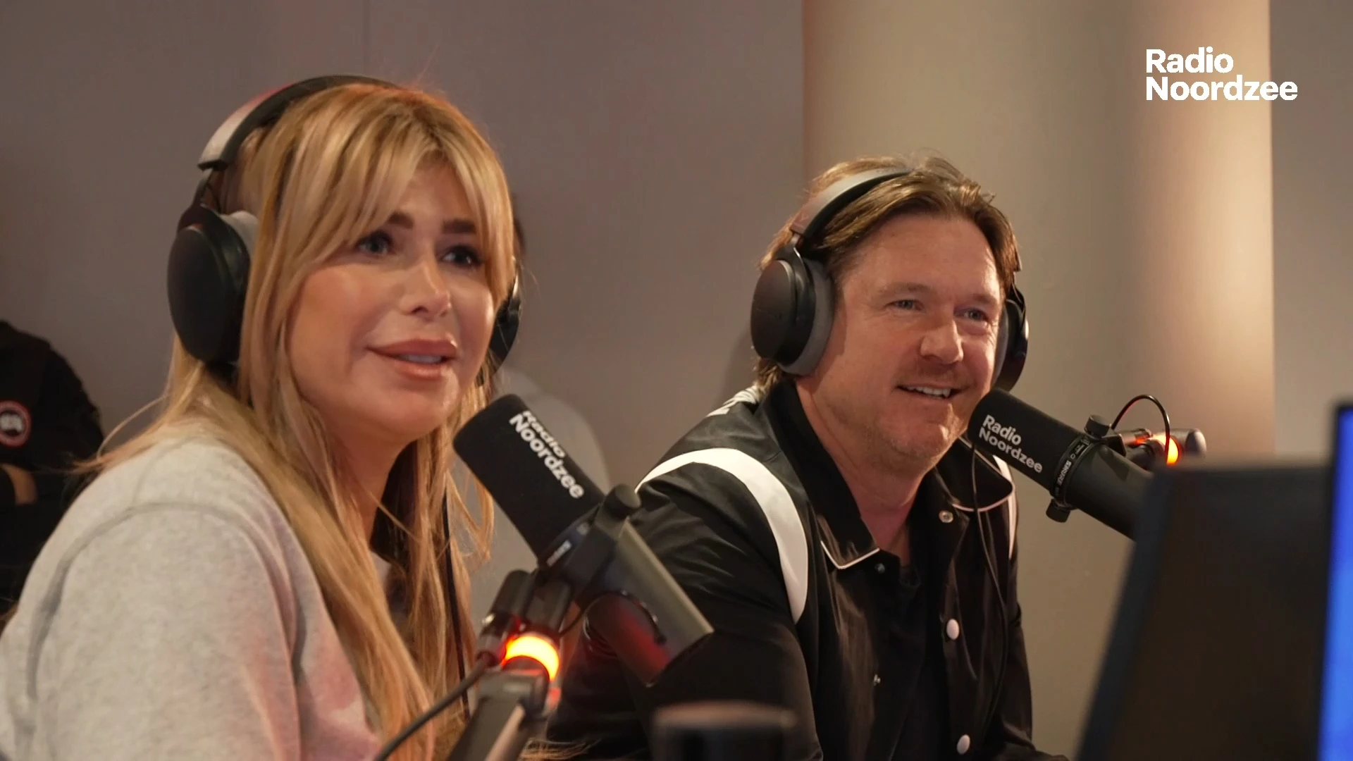 Johnny de Mol en Estelle Cruijf krijgen eigen show bij Radio Noordzee!