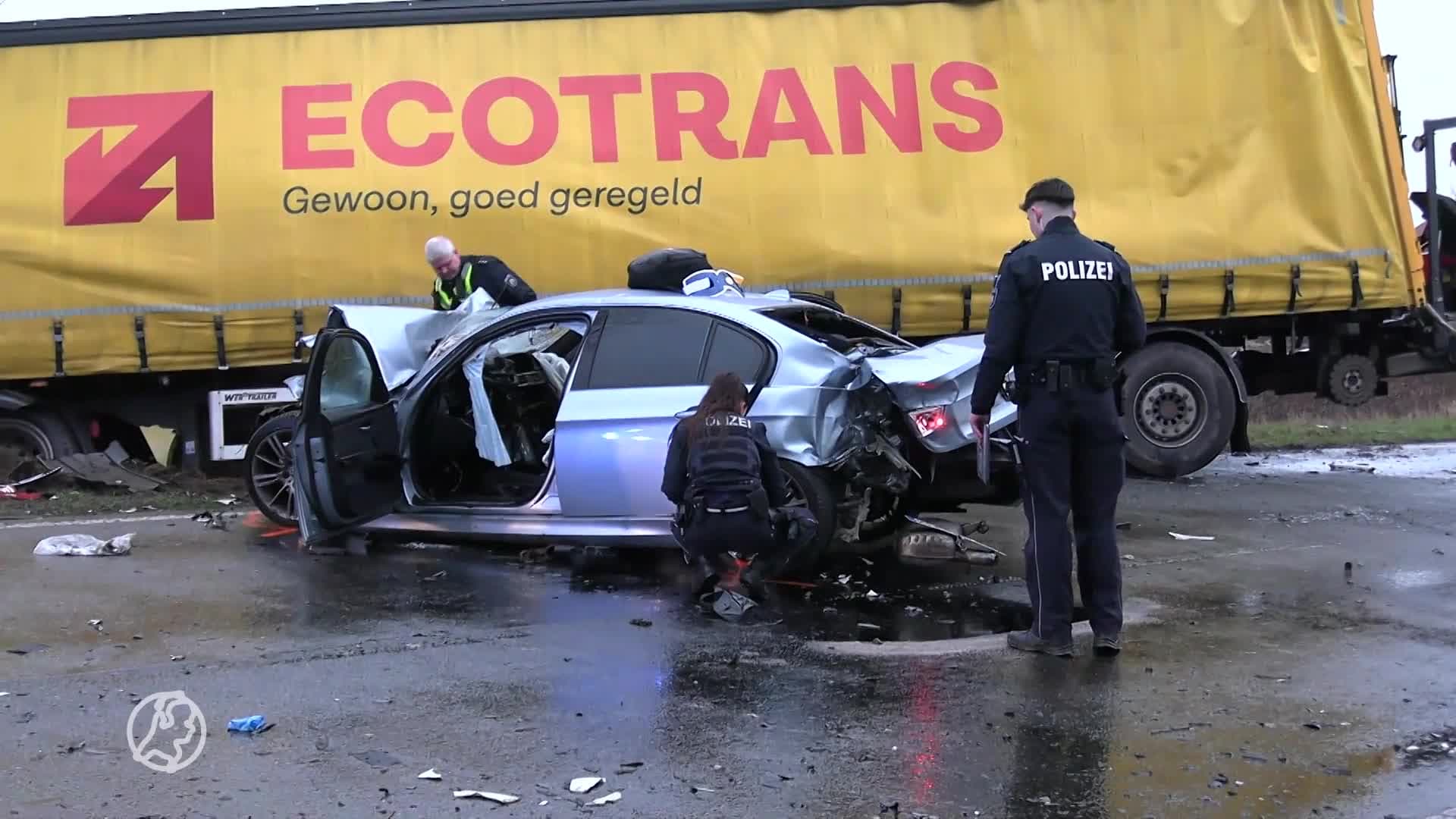 Meerdere gewonden bij ongeluk tussen auto's en vrachtwagen