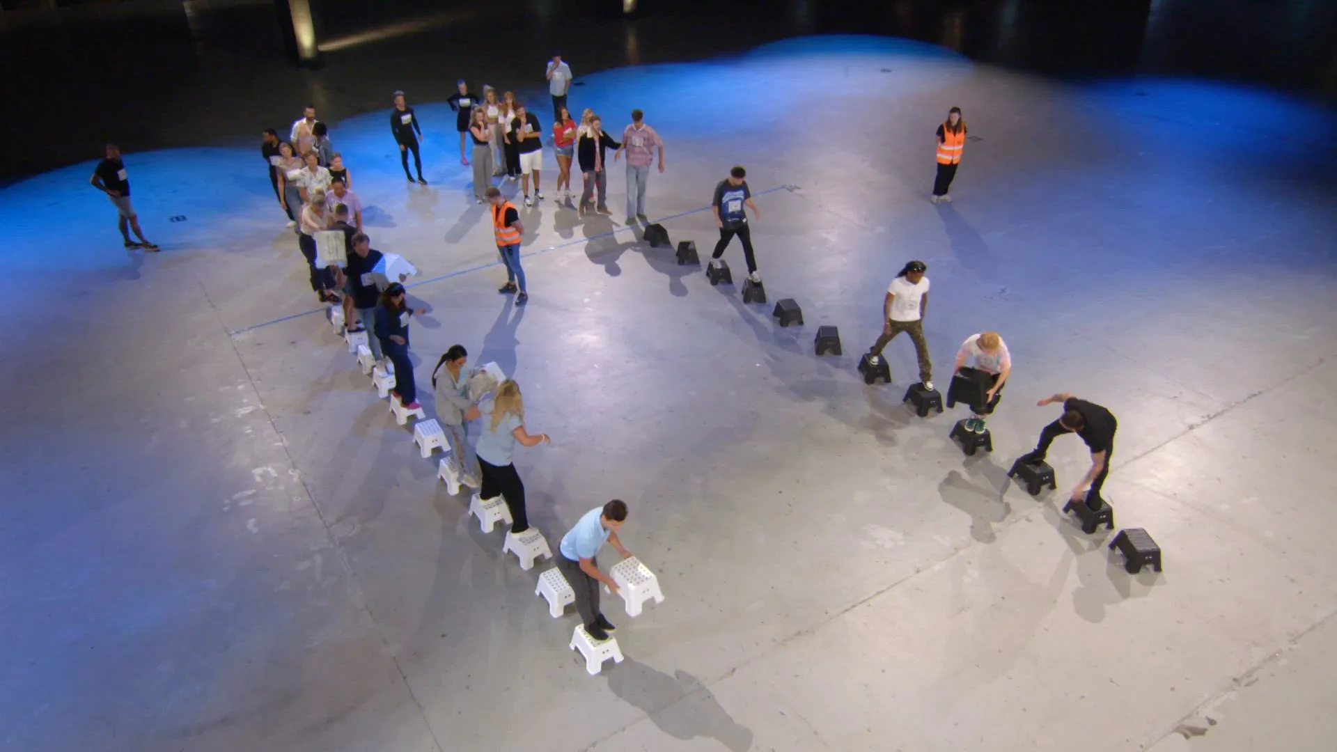 Van A naar B met krukken: Welk team is het snelst?