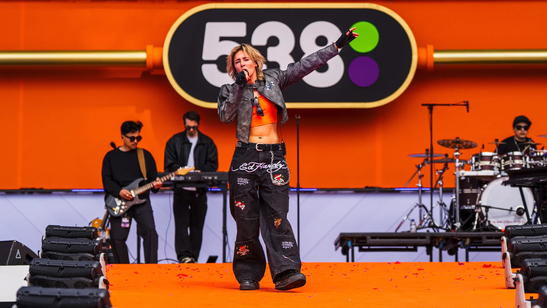 Primeur: SERA laat haar nog niet uitgebrachte nummer Move horen op 538 Koningsdag 2026