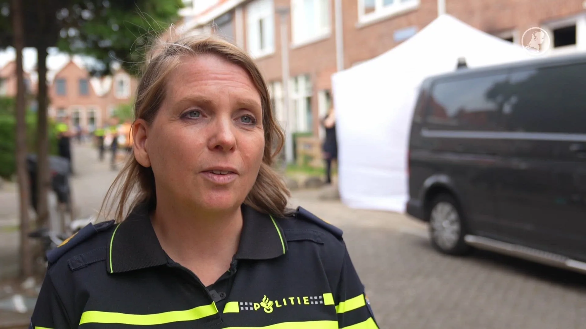 Persoon overleden bij felle woningbrand in Rotterdam