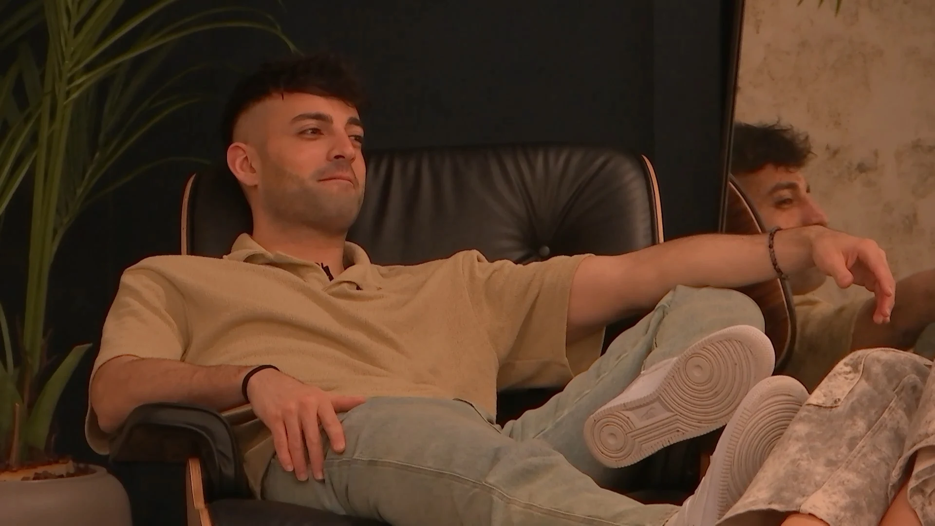 Salar is onzeker over het familiebezoek van Mercedes