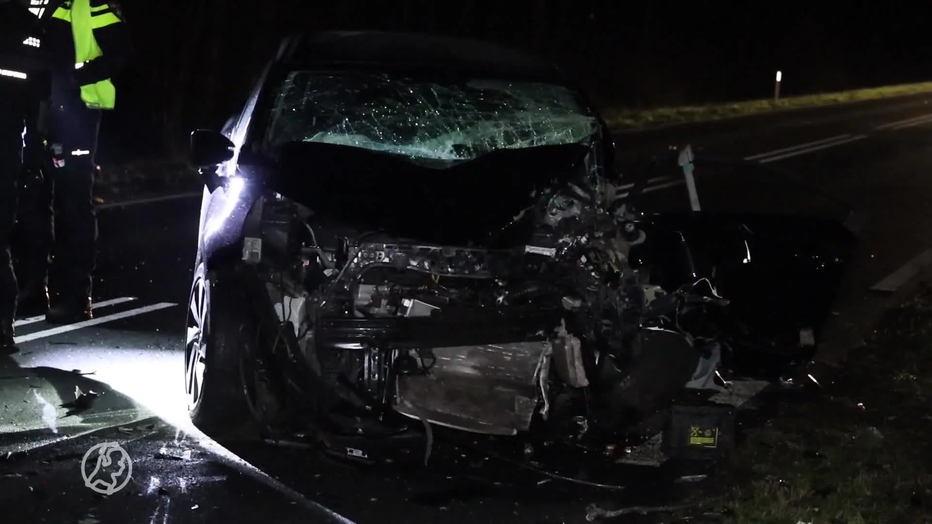 Drie gewonden bij frontale aanrijding in Kortenhoef