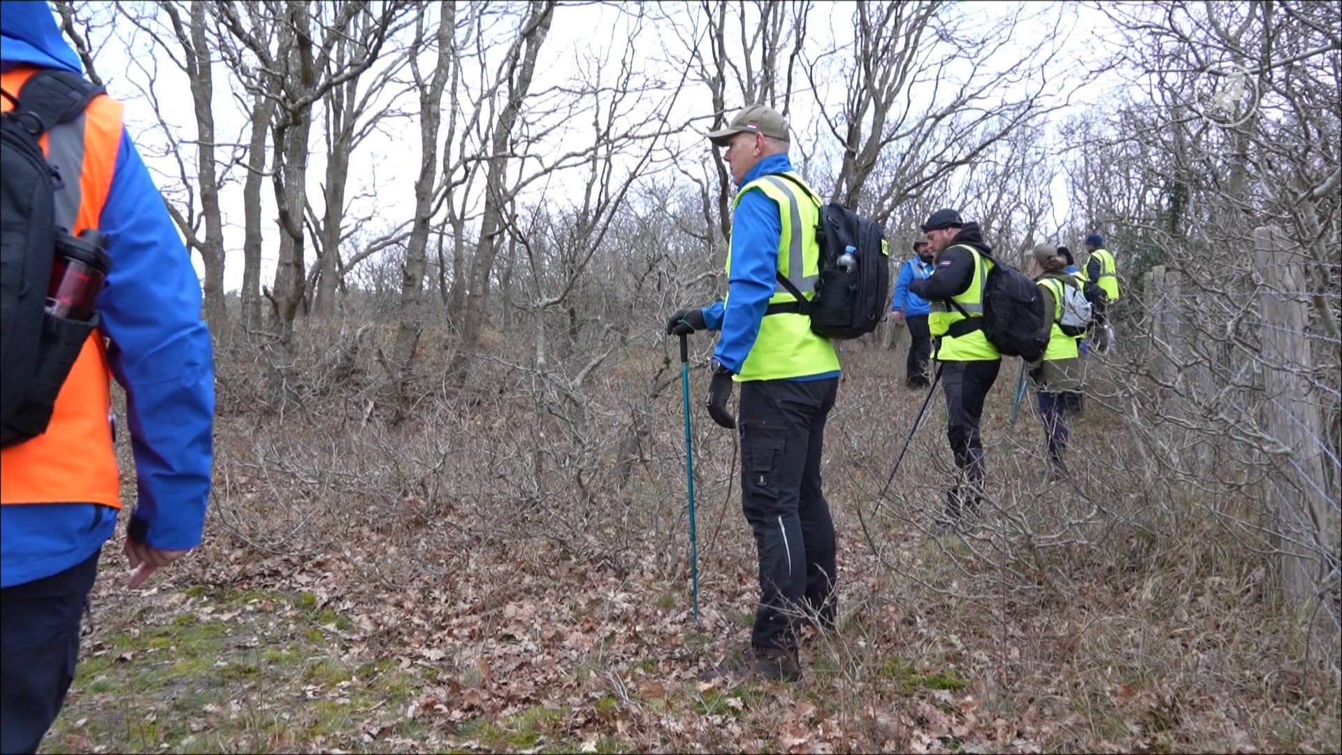 Veteranen Search Team speurt duinen af naar vermiste Marcel
