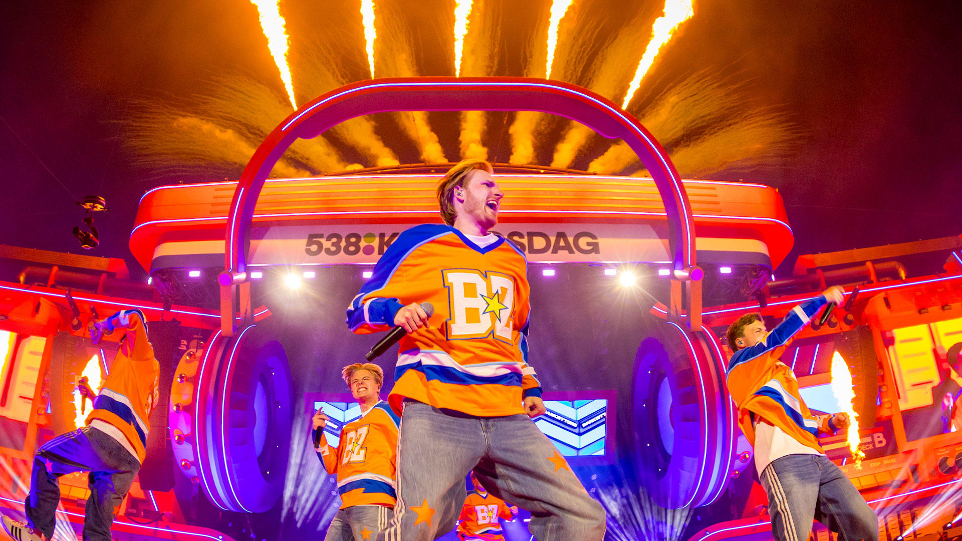 538 Koningsdag ONTPLOFT tijdens Bankzitters!