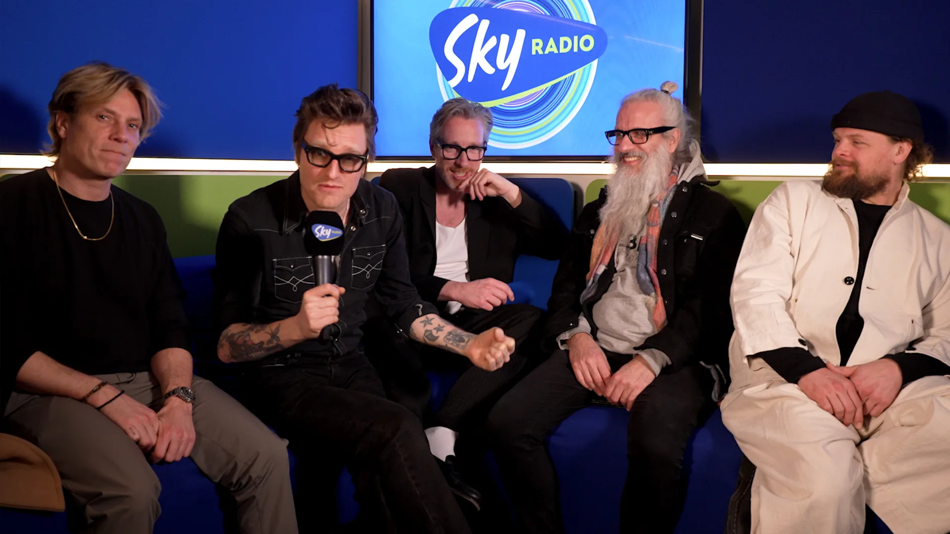 DI-RECT gaat hun eigen hits blind ranken!