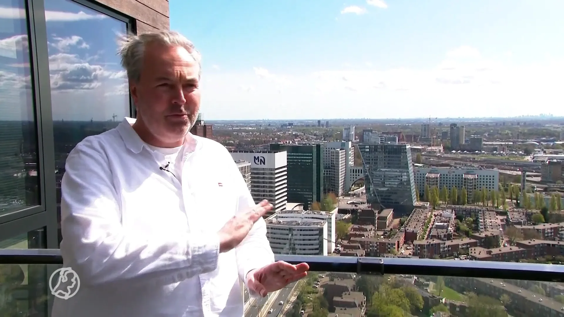 Danny woont op de 33e etage en is kapotte lift spuugzat: 'Bekaf na al die trappen!'