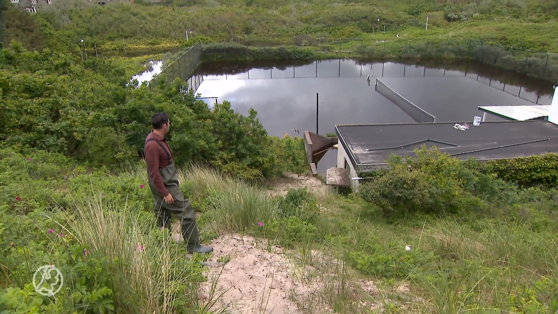 Wateroverlast Bergen aan Zee houdt aan: tennis- en midgetgolfbaan staan al maanden blank