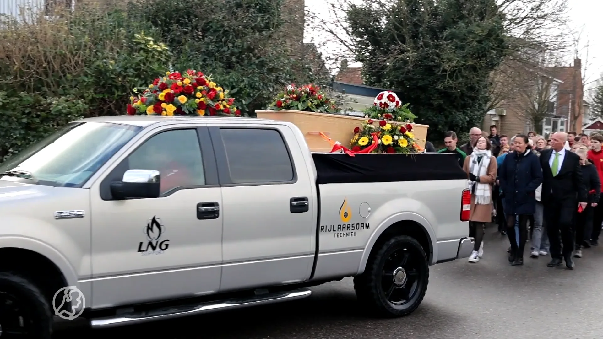 Honderden mensen bij stille tocht voor tiener die overleed bij skiongeluk