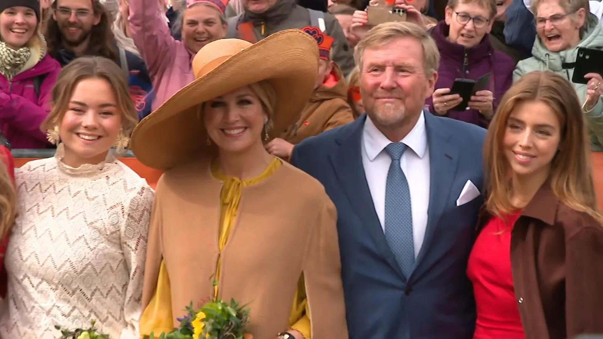 Stokspringen, schaatsen en speechen in het Fries: Koningsdag 2026 in een notendop