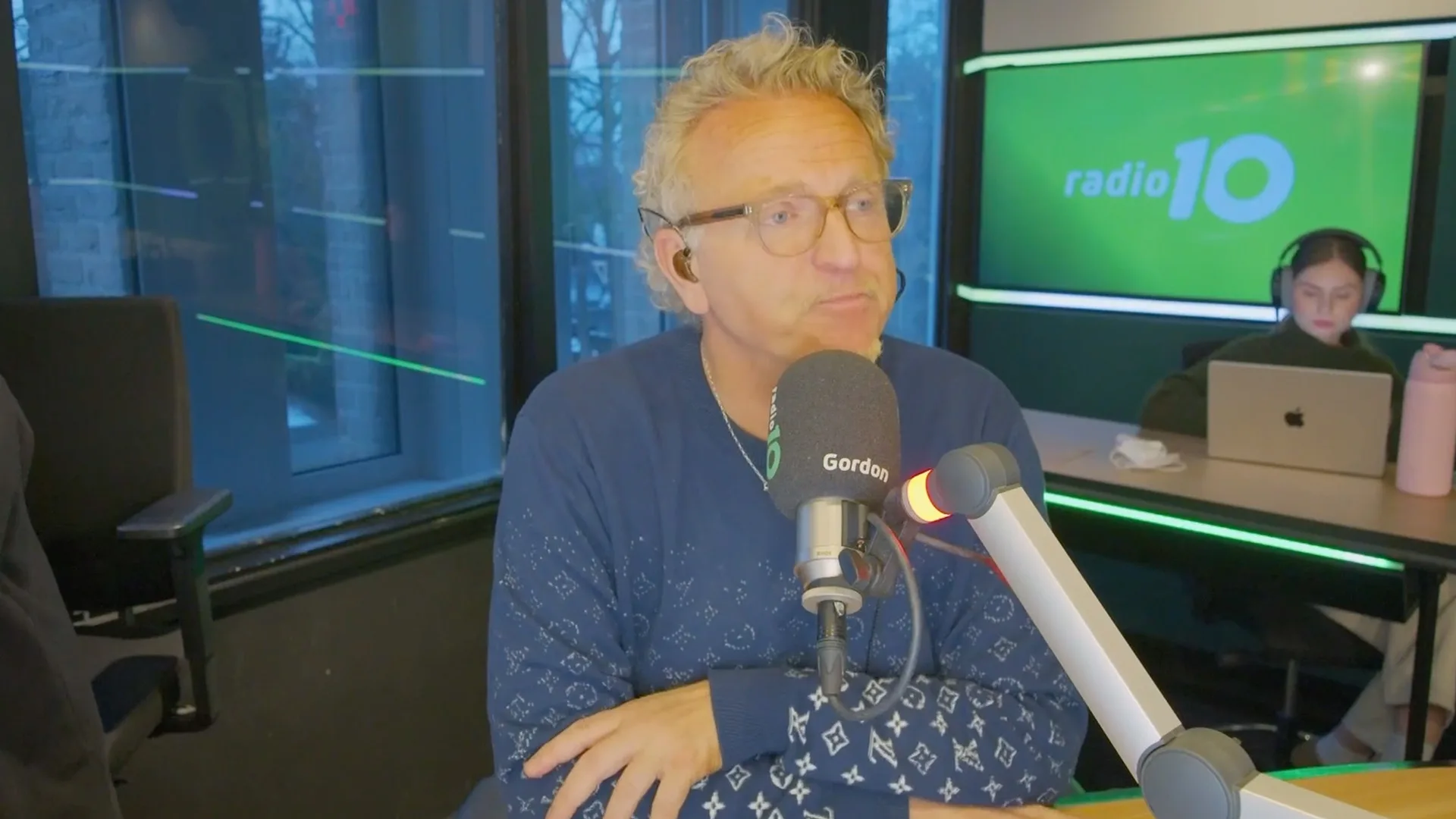 Gordon verlaat Blaricum en verhuist terug naar Amsterdam-Noord