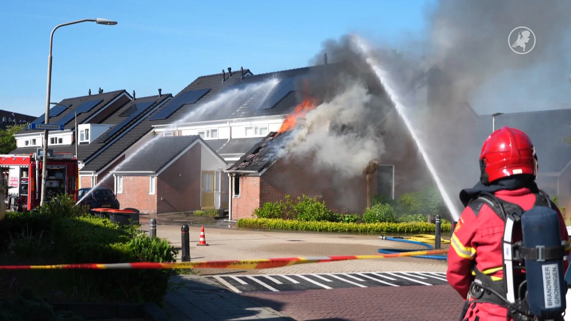 Grote gasbrand Scheemda: huizen ontruimd en NL-Alert verstuurd