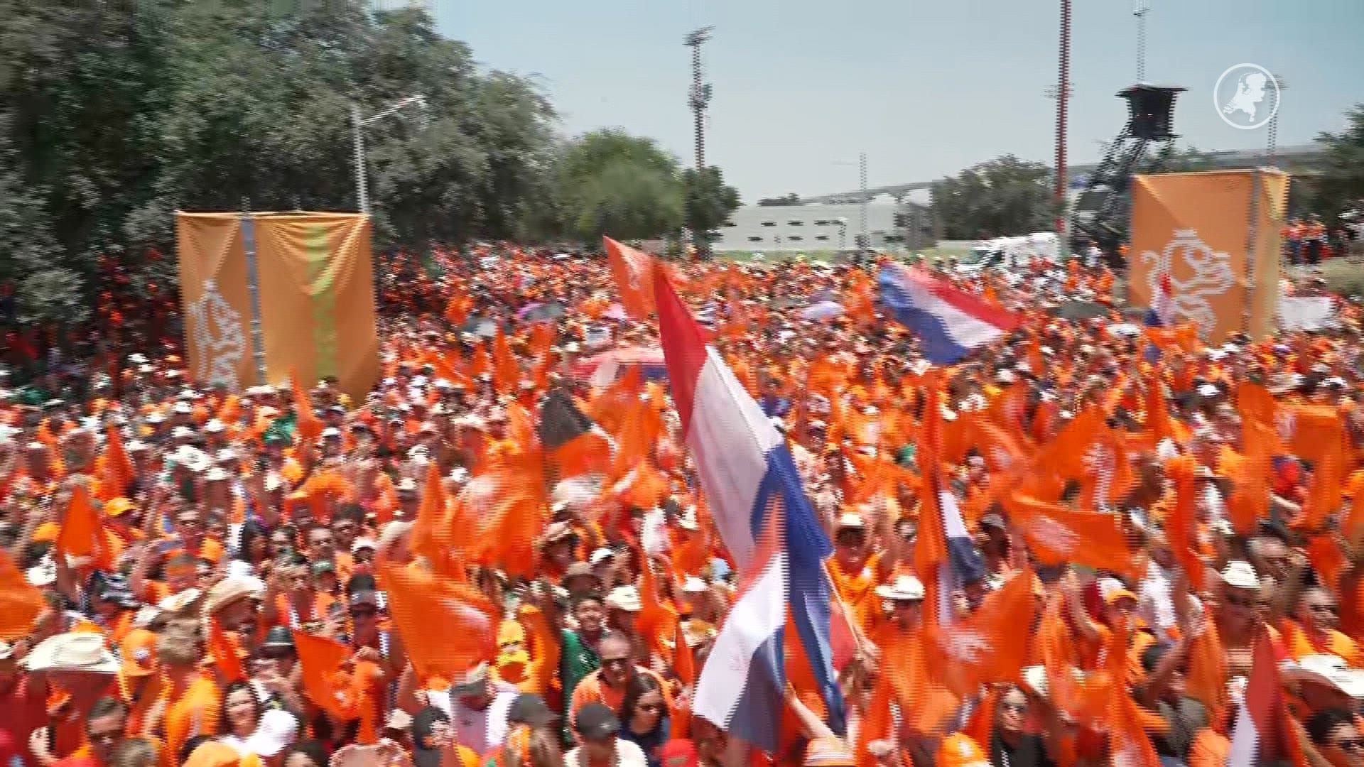 Duizenden oranjefans lopen Oranjemars door Monterray