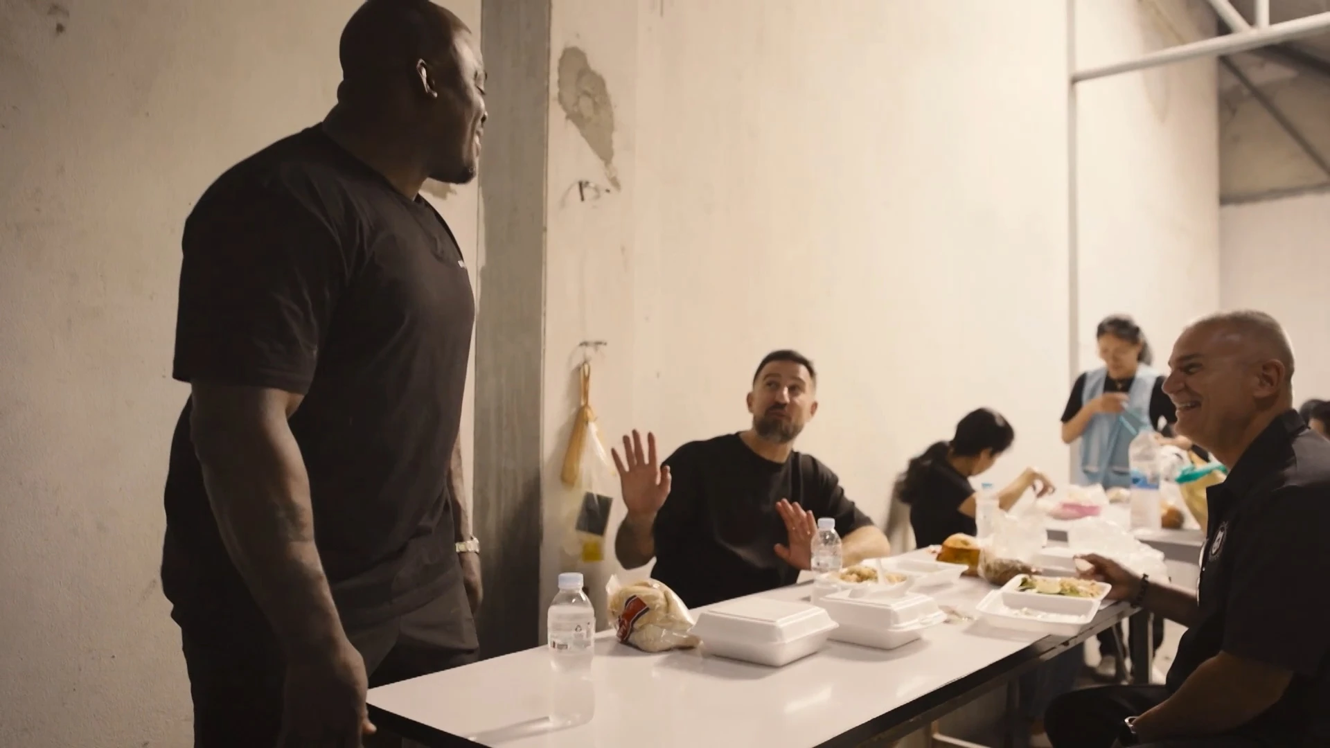 Melvin is zijn pindakaas kwijt: 'ik maak je echt kapot'