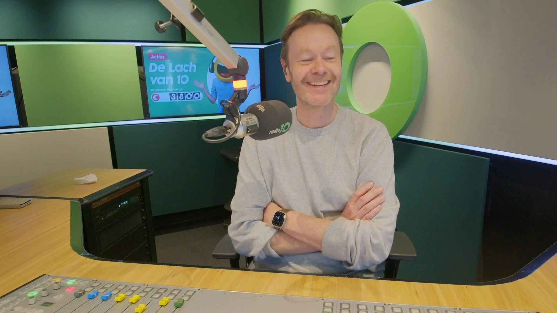 Wegbezuinigde Jeroen Stekelenburg begint wel zenuwachtig te worden over het niveau van Oranje