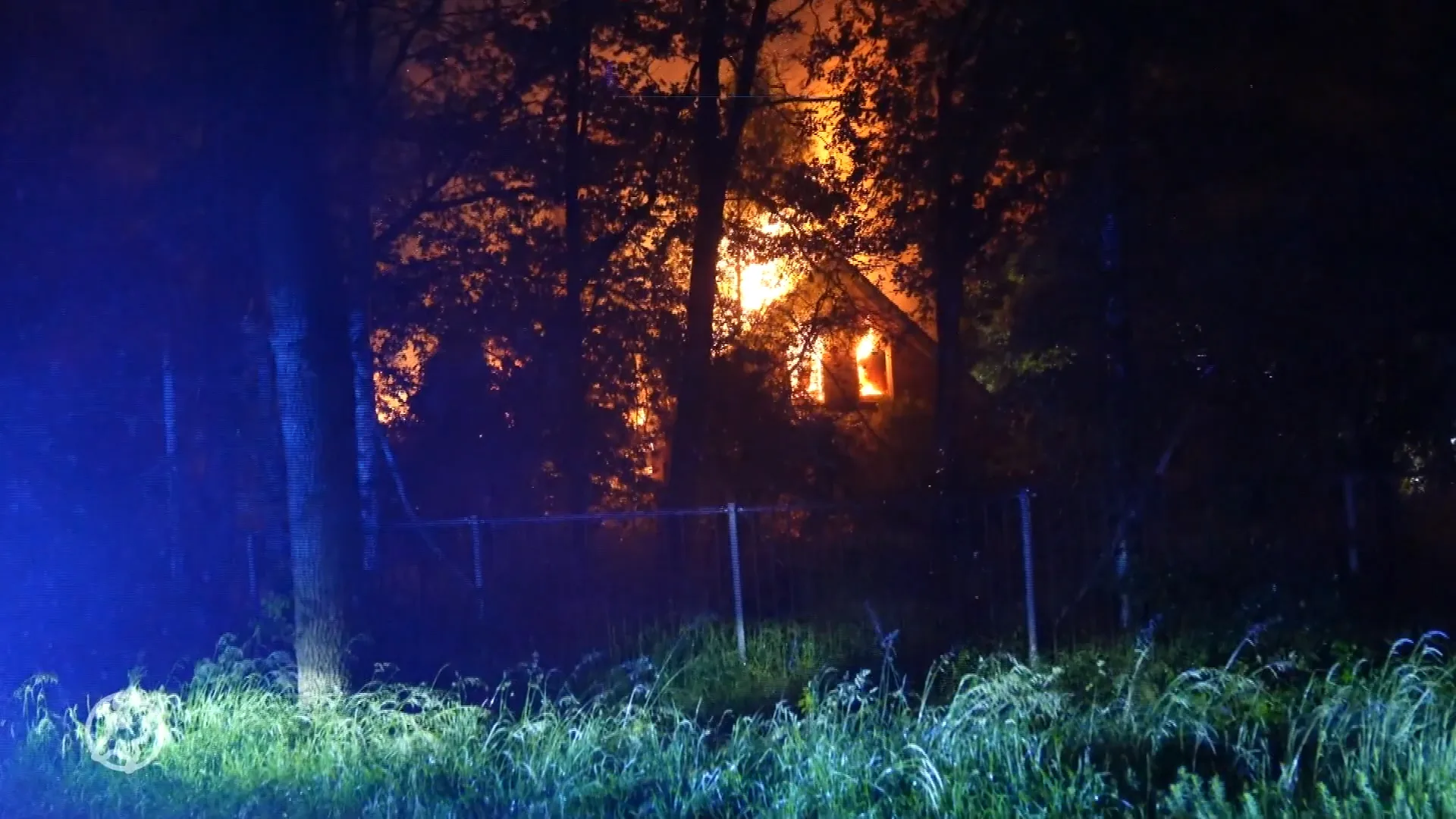 Grote uitslaande brand legt leegstaand 'drugspand' in Lierop in de as