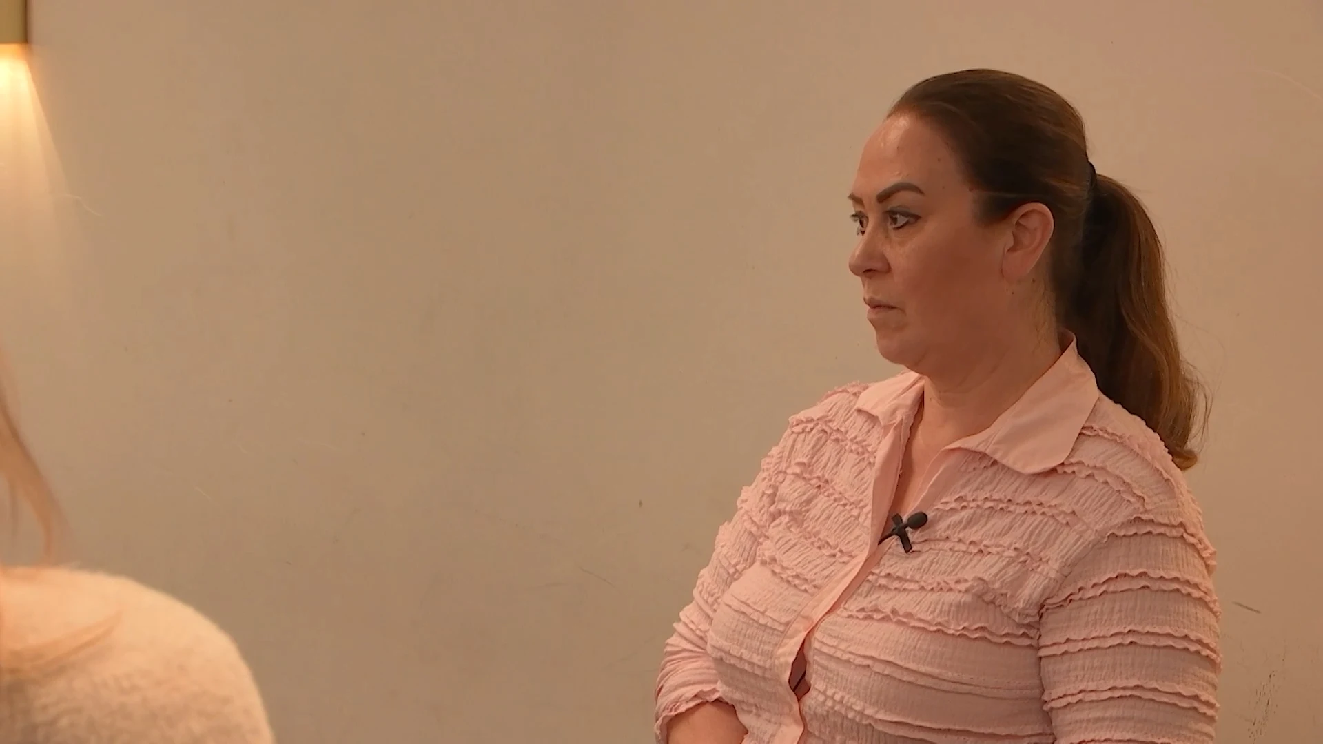 Cynthia hoort dat er roddels over haar zijn