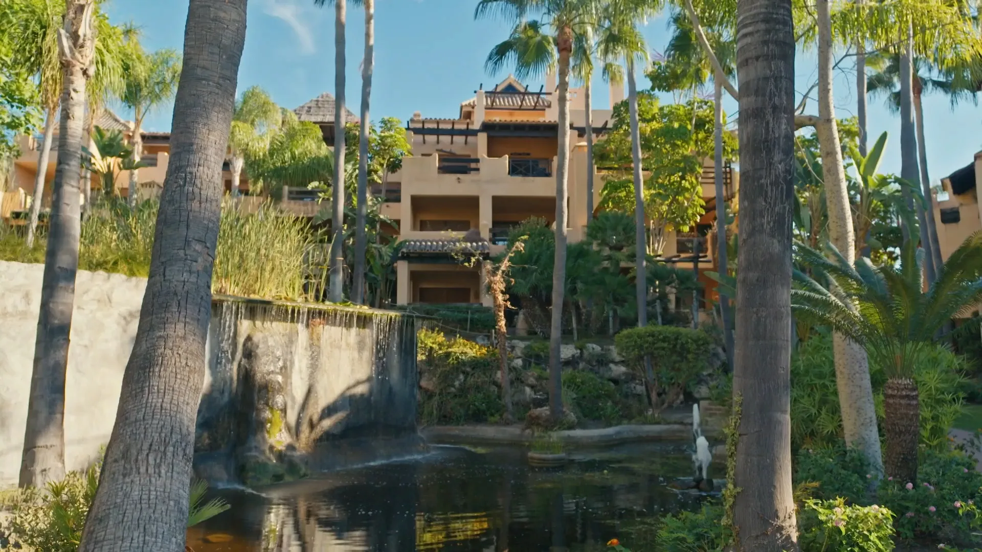 "Welkom in de jungle!" Winston laat prachtig appartement zien!