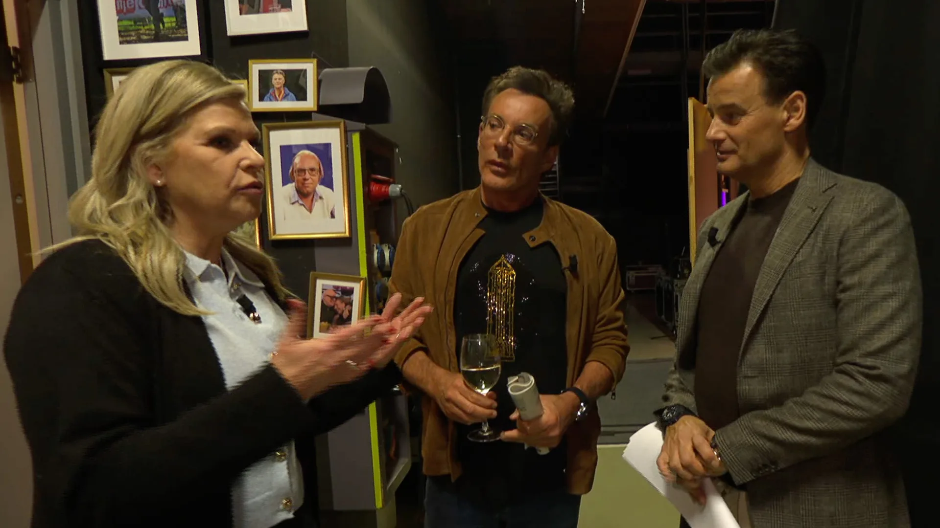 Tina Nijkamp onthult salaris Gerard Joling In de Wandelgangen: ‘Officieel mag ik dat niet vertellen’