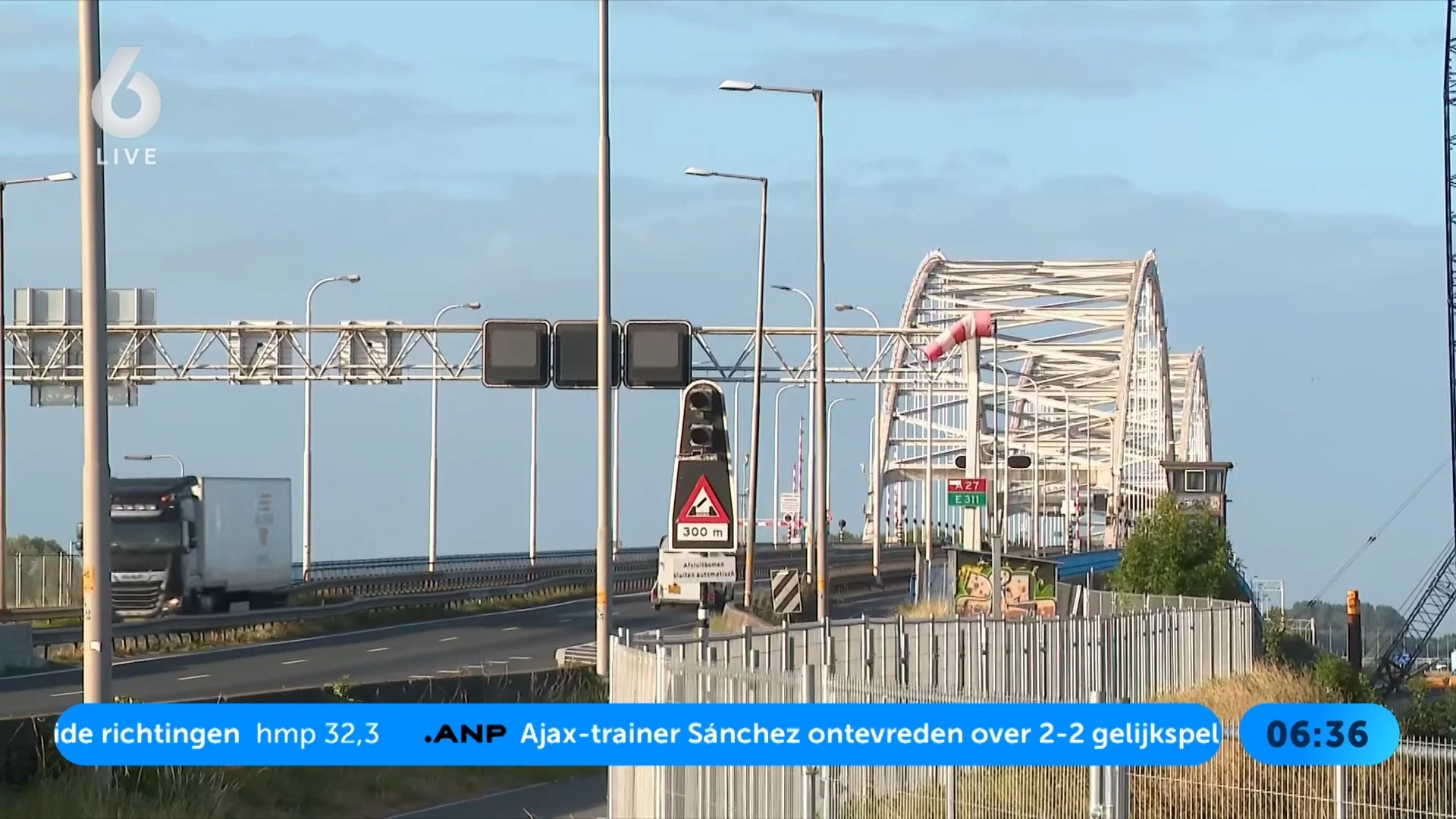 Grootschalige politieactie op Merwedebrug om vrachtwagens