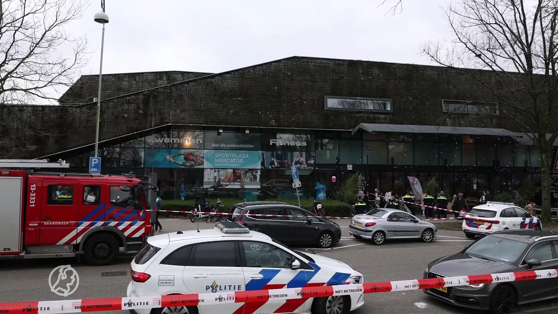 Meerdere mensen onwel in zwembad Amsterdam, geen oorzaak gevonden