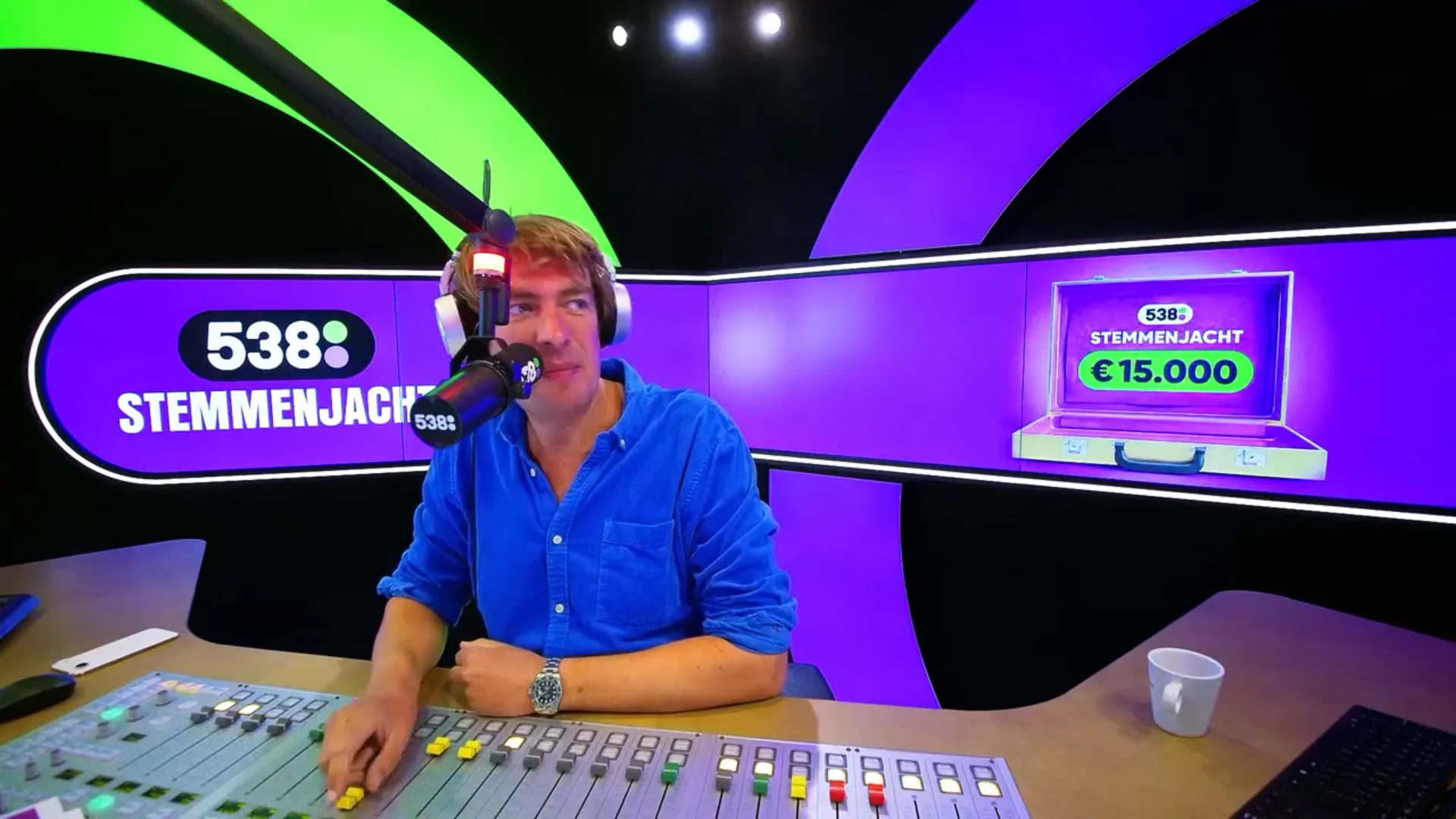 En dan zit ineens Brad Pitt bij je in het restaurant