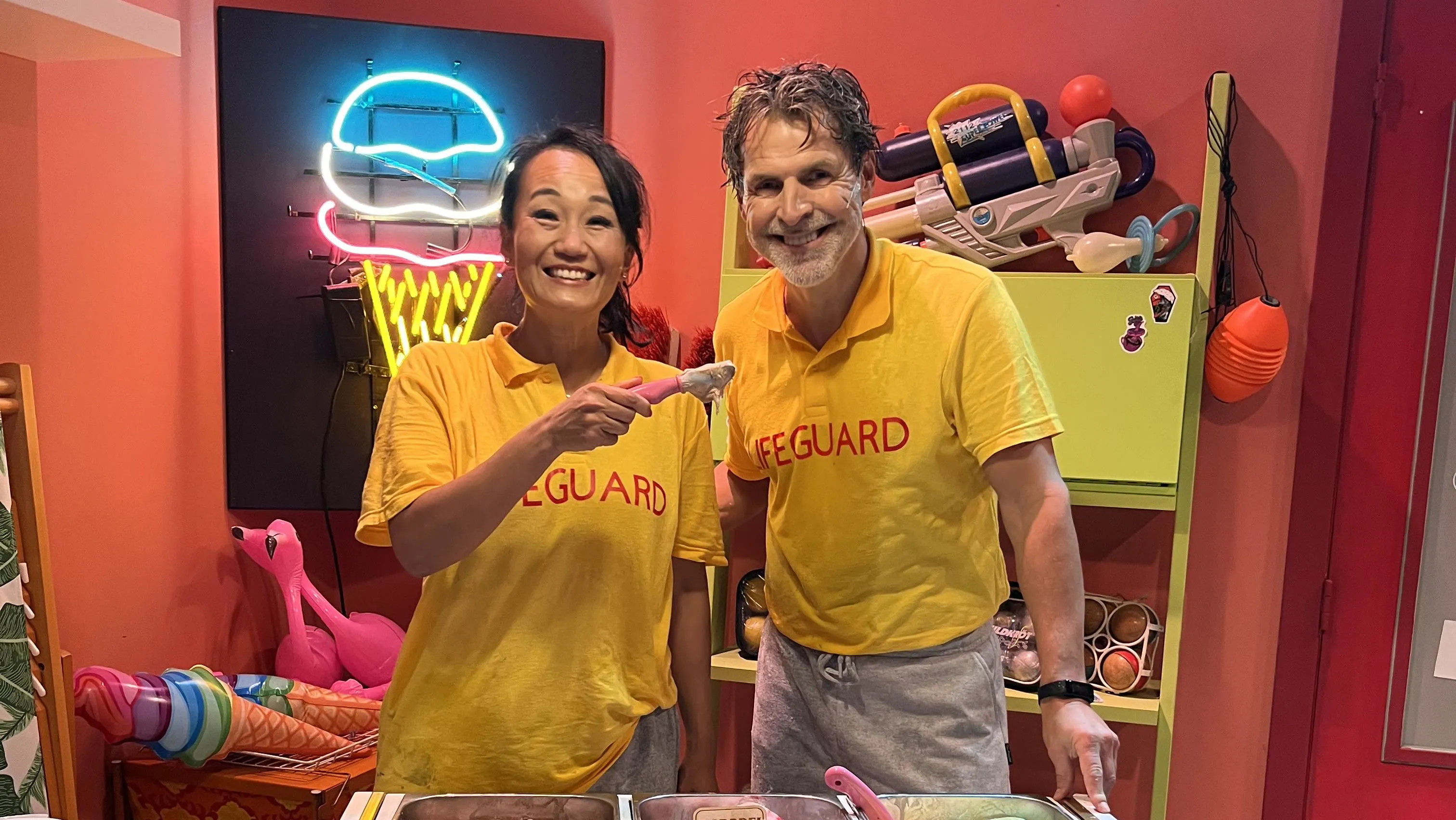 Herrie aan zee: Heleen v Rooijen en Herman den Blijker - Toine v Peperstraten en Mischa Blok