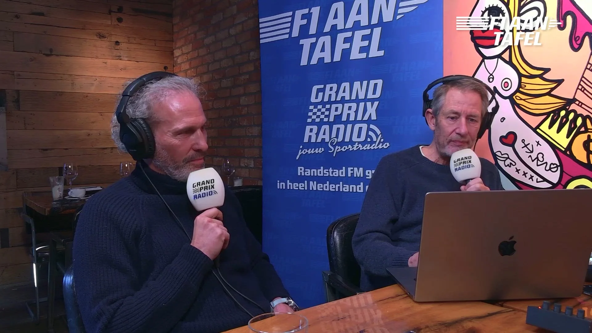 Aston Martin op bijzondere wijze naar Barcelona gebracht