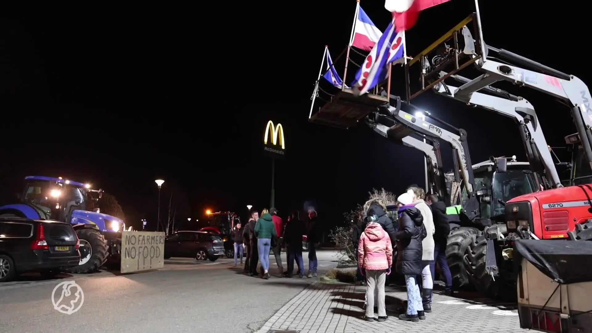 Boeren verzamelen langs de A7 voor protest